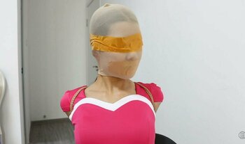 《连环案2》美女服务员遇袭！捆绑，胶带封堵！